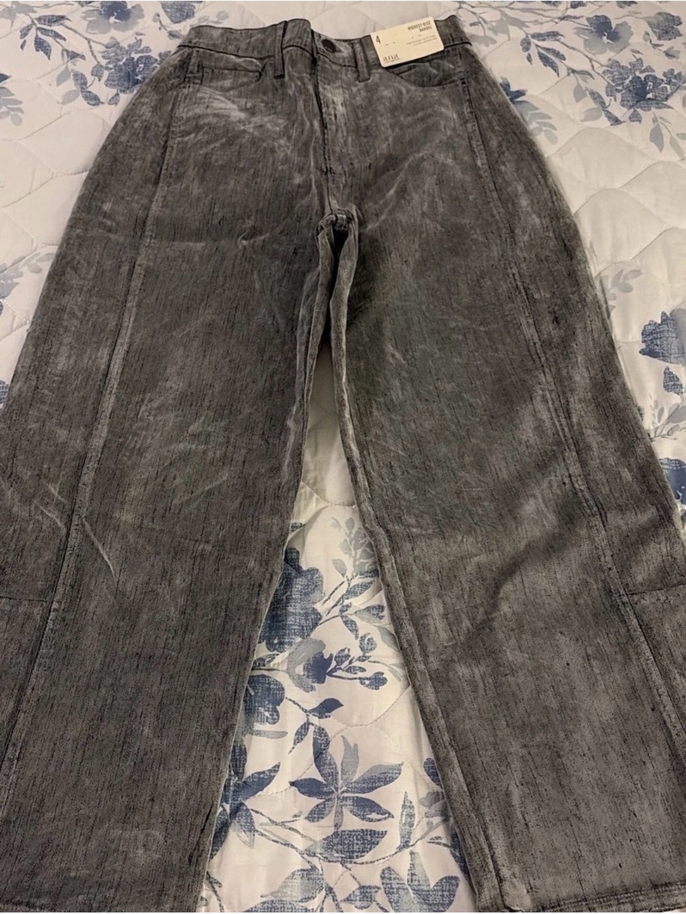 a.n.a Women's Barrel Jeans sueded gray size 4
